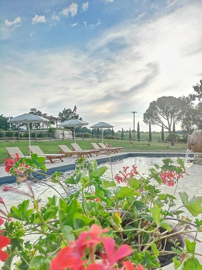 Wine Resort Colsereno มอนตาลชิโน ภายนอก รูปภาพ