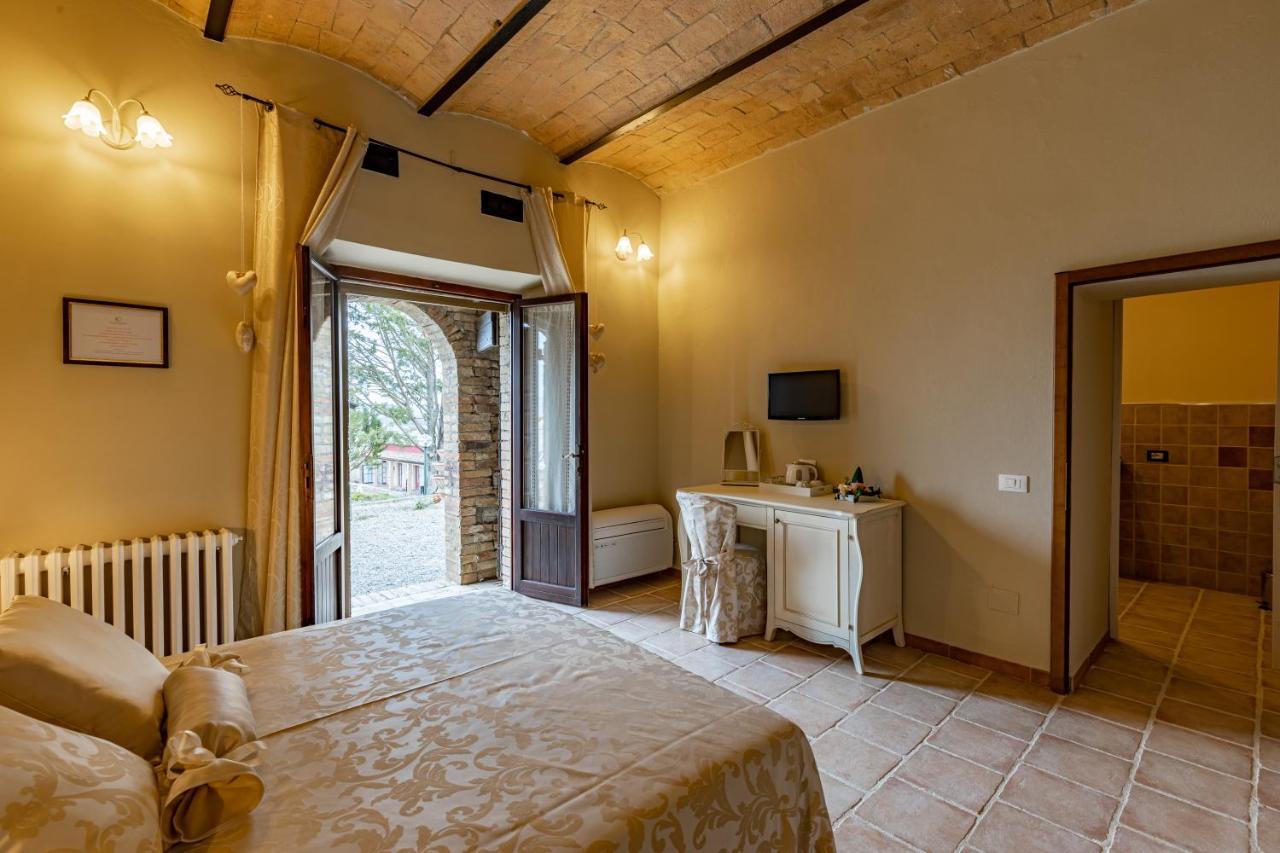 Wine Resort Colsereno มอนตาลชิโน ภายนอก รูปภาพ